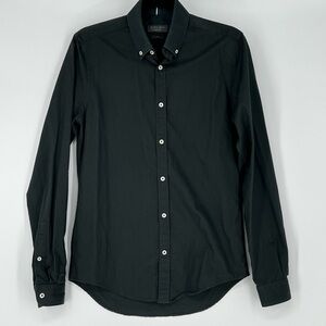 Zara Man black long-sleeve shirt, slim-fit style with a button-down‎ collar